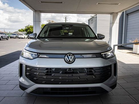 New 2026 Volkswagen Tiguan S FWD image 8
