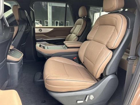 New 2025 Lincoln Navigator L Black Label image 16