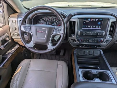 Used 2018 GMC Sierra 1500 SLT AWD/4WD image 17