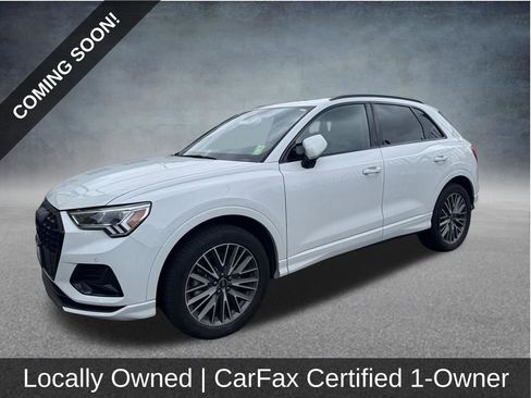 Used 2023 Audi Q3 2.0T Premium Plus w/ Premium Plus Package AWD/4WD image 2
