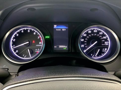 Used 2018 Toyota Camry LE image 22