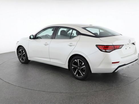 Used 2025 Nissan Sentra SV image 5