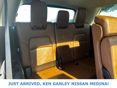 Certified 2024 Nissan Pathfinder Platinum w/ Cargo Package AWD/4WD image 19