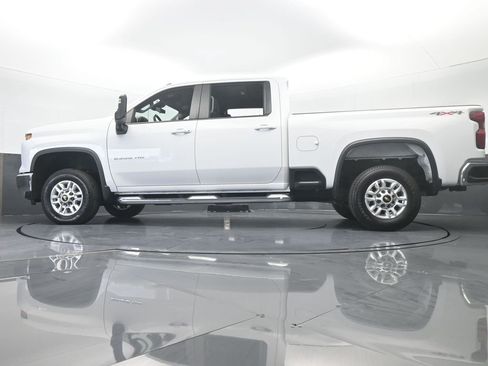 Used 2024 Chevrolet Silverado 2500 LT w/ Convenience Package image 62