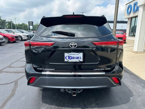 Used 2020 Toyota Highlander Limited AWD/4WD image 4