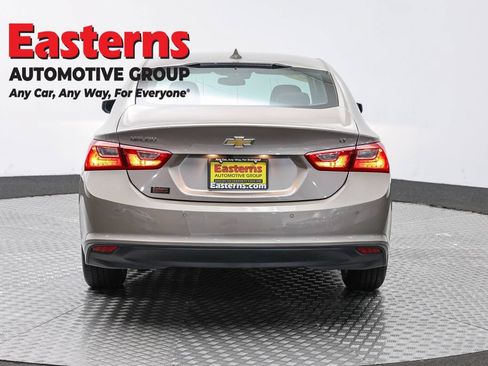 Used 2025 Chevrolet Malibu LT FWD image 6
