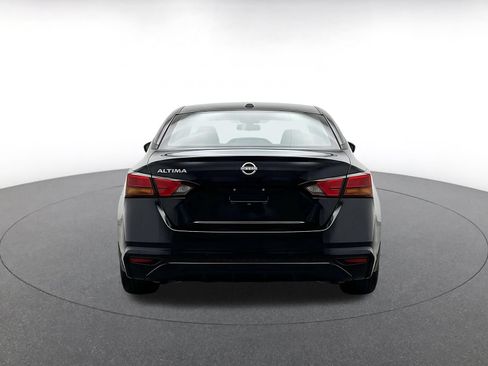 Used 2025 Nissan Altima 2.5 SV FWD image 7