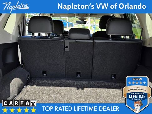 Used 2024 Volkswagen Tiguan SE image 37