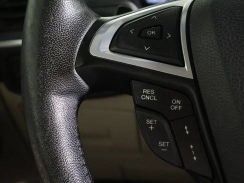 Used 2017 Ford Edge Titanium w/ Equipment Group 301A AWD/4WD image 40