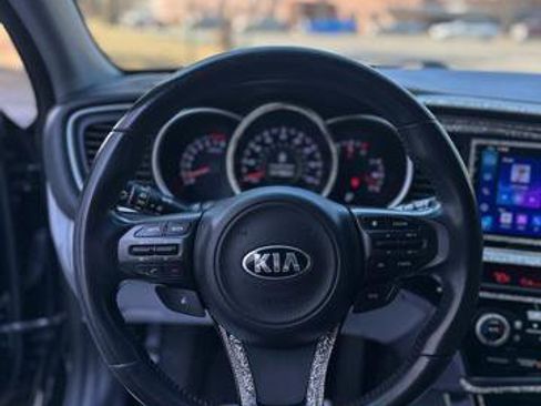 Used 2015 Kia Optima EX image 17