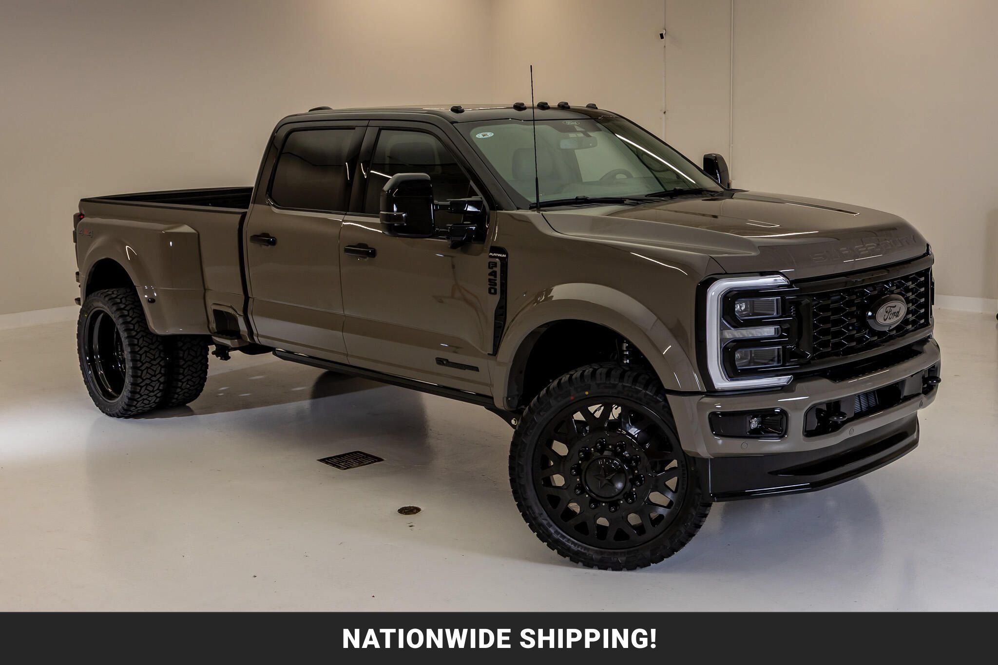 Used 2026 Ford F450 Platinum w/ Platinum Plus Package AWD/4WD image 1