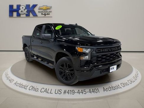 Used 2022 Chevrolet Silverado 1500 Custom AWD/4WD image 1