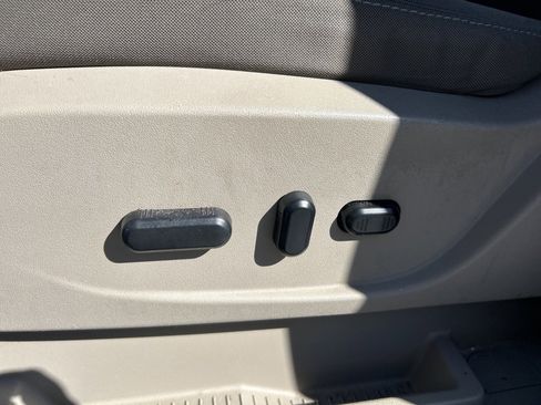 Used 2015 Ford Escape SE image 13