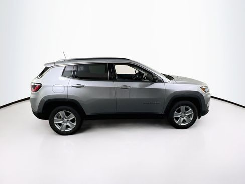 Used 2022 Jeep Compass Latitude w/ Convenience Group AWD/4WD image 4