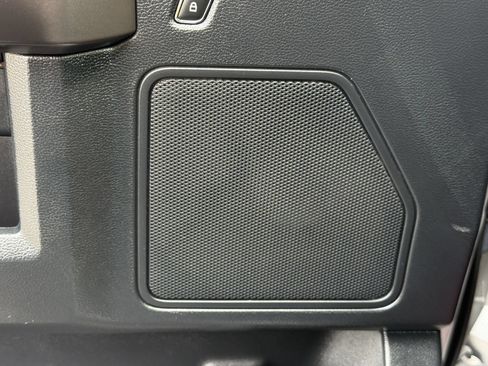 Used 2019 Ford F150 XLT w/ Equipment Group 302A Luxury AWD/4WD image 25