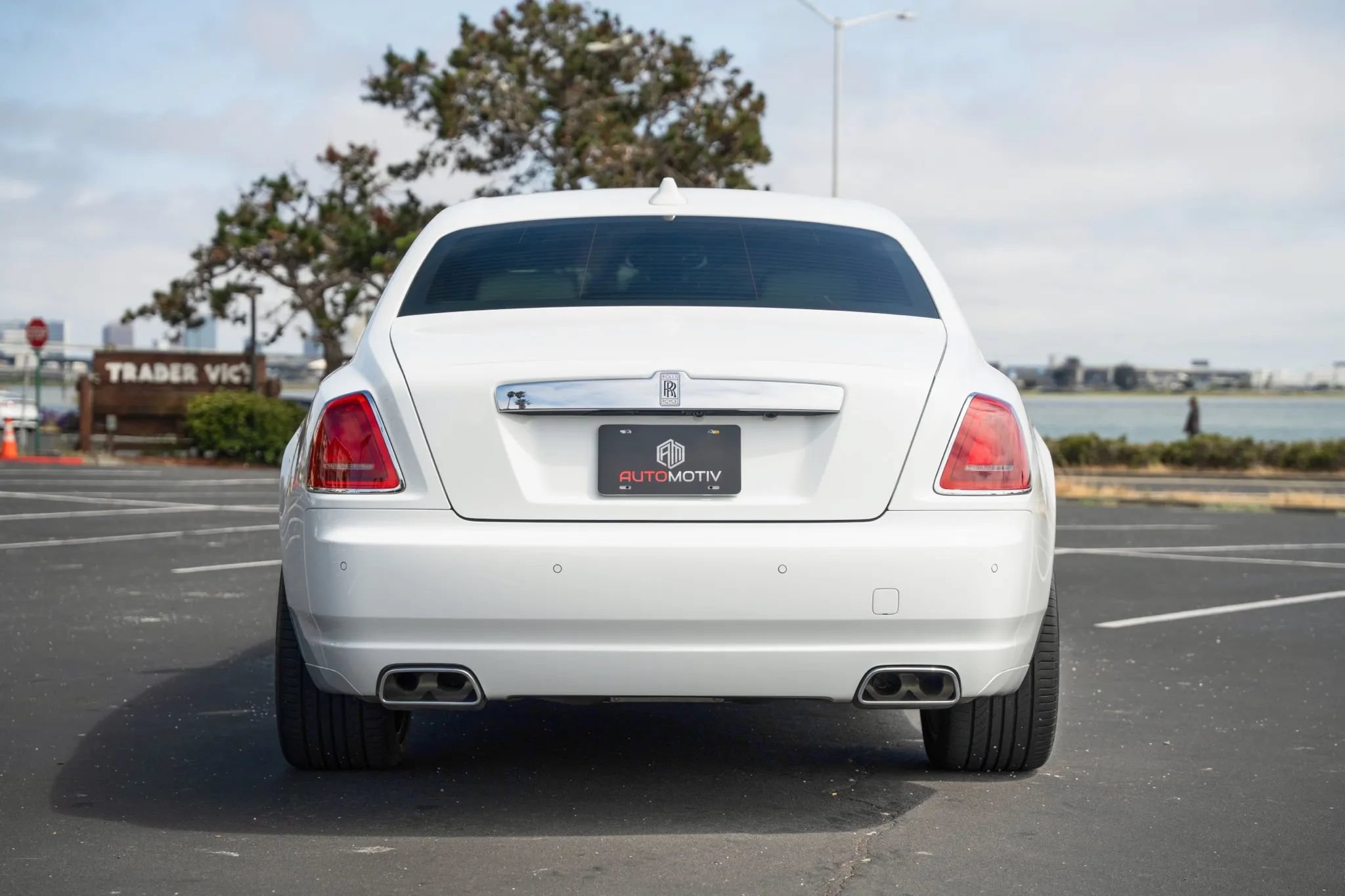 Used 2018 Rolls-Royce Ghost RWD image 6