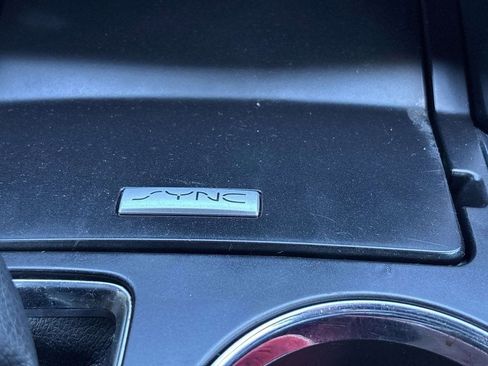 Used 2017 Ford Explorer XLT AWD/4WD image 22