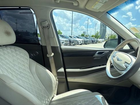 Used 2023 Genesis GV80 3.5T w/ Prestige Package AWD/4WD image 13