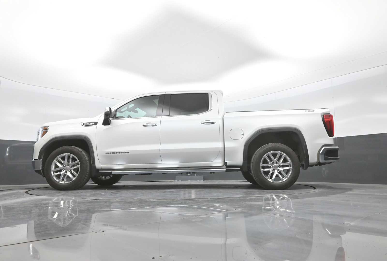 Used 2021 GMC Sierra 1500 SLT w/ SLT Premium Plus Package AWD/4WD image 48