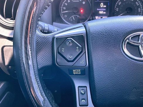 Used 2023 Toyota Tacoma TRD Off-Road image 20