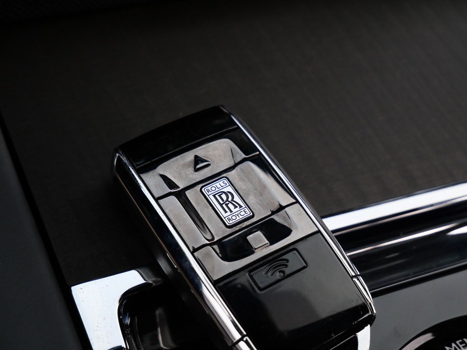 Certified 2023 Rolls-Royce Cullinan AWD/4WD image 29