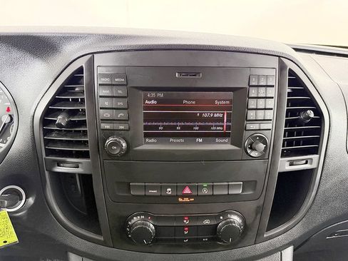 Used 2020 Mercedes-Benz Metris image 40
