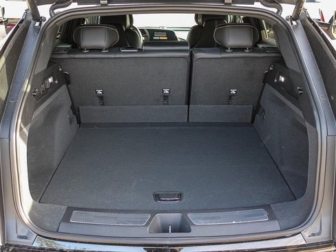 Used 2025 Cadillac Lyriq Sport image 29