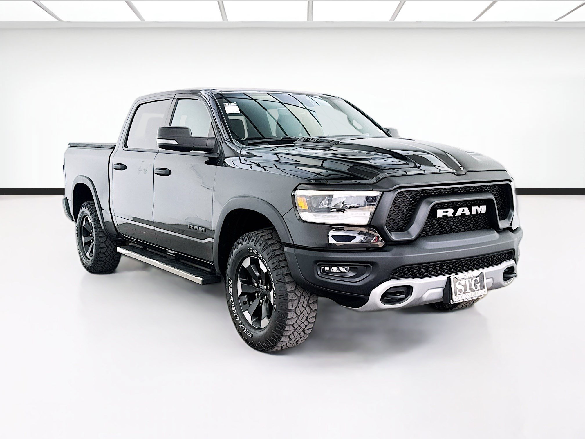 Used 2023 RAM 1500 Rebel w/ Rebel Level 1 Equipment Group AWD/4WD image 3