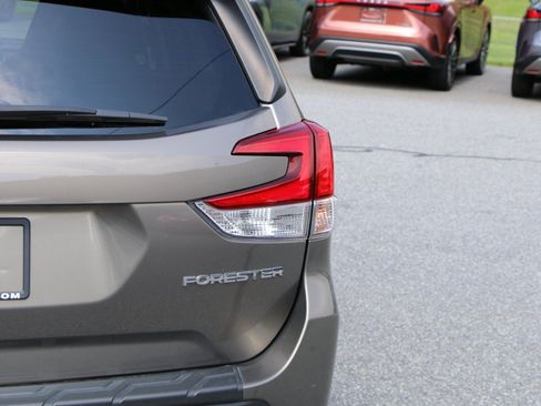 Used 2021 Subaru Forester Premium AWD/4WD image 7