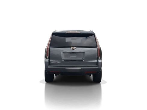 Used 2020 Cadillac Escalade Premium Luxury w/ Escalade Sport Edition AWD/4WD image 7