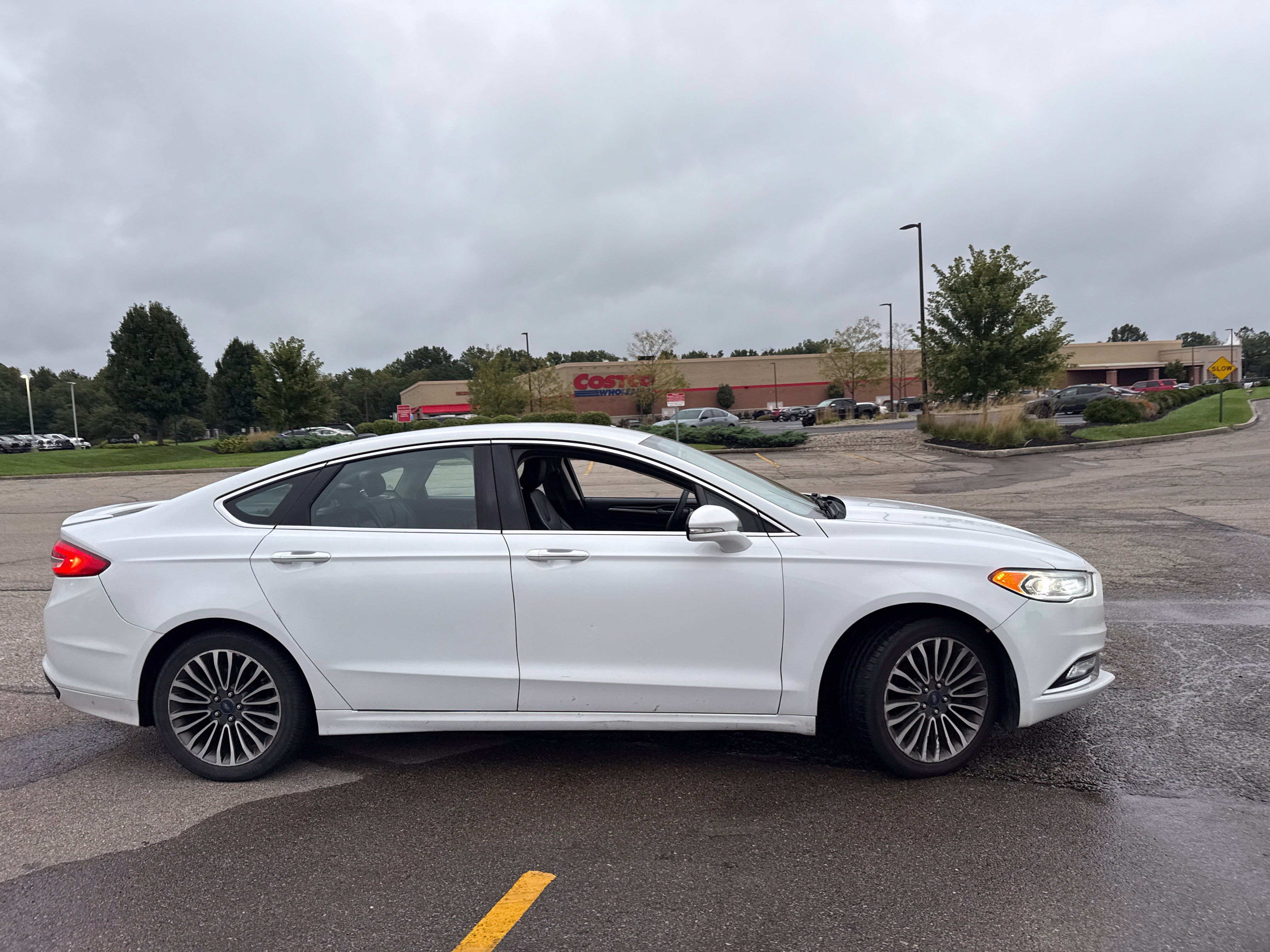 Used 2017 Ford Fusion Titanium FWD image 26