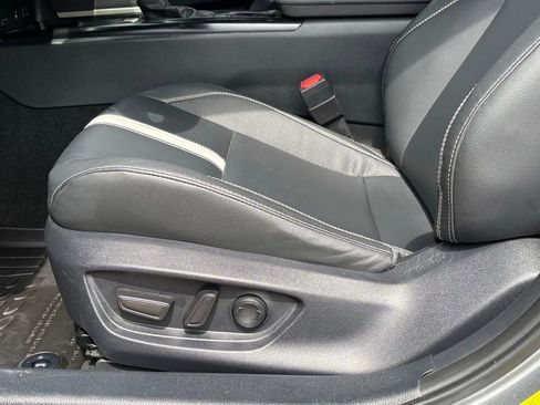 Used 2025 Toyota Camry SE FWD image 12