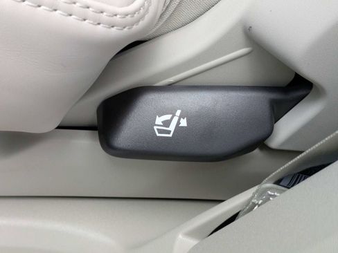 New 2026 Volvo XC90 B6 Ultra w/ Protection Package Premier AWD/4WD image 17