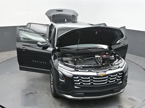 Used 2025 Chevrolet Equinox LT AWD/4WD image 41