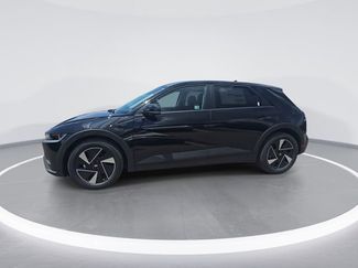 New 2025 Hyundai Ioniq 5 SE video 4