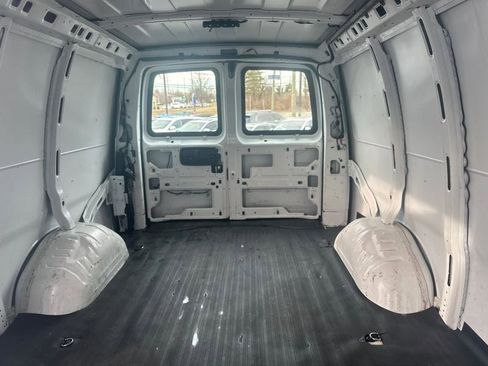 Used 2021 Chevrolet Express 2500 Extended w/ Driver Convenience Package image 8