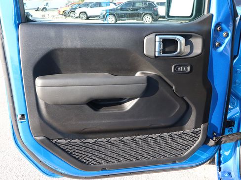 New 2026 Jeep Gladiator Sport image 9