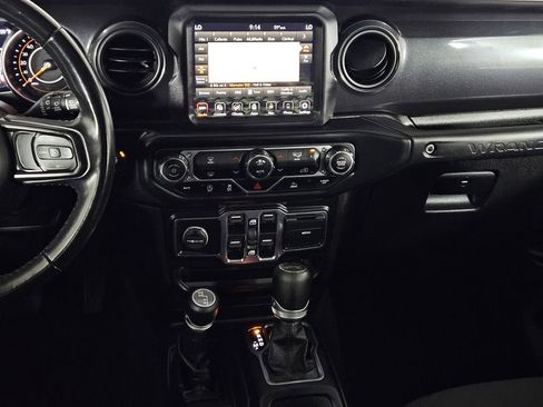 Used 2022 Jeep Wrangler Unlimited Sport AWD/4WD image 9