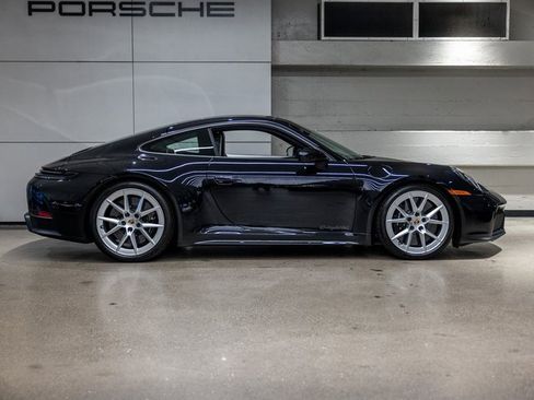 Certified 2025 Porsche 911 Carrera GTS image 9