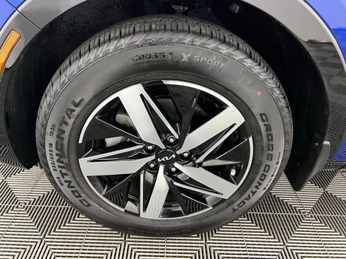 Used 2023 Kia Sorento EX w/ Panoramic Sunroof Package image 9