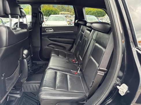 Used 2018 Jeep Grand Cherokee Limited AWD/4WD image 5