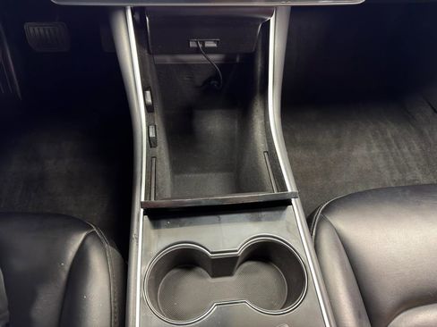 Used 2018 Tesla Model 3 Mid Range image 19