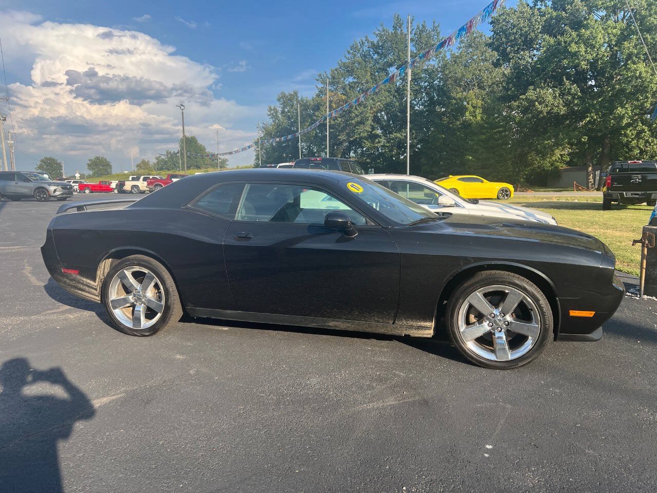 Used 2011 Dodge Challenger RWD image 7