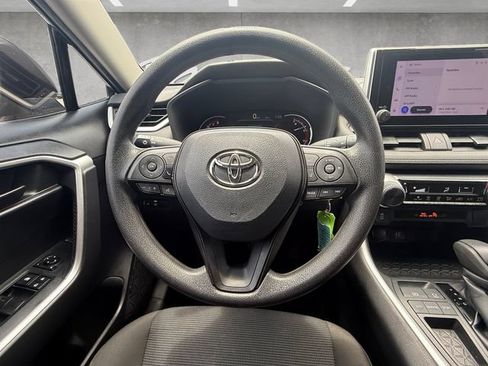 Used 2023 Toyota RAV4 LE FWD image 21