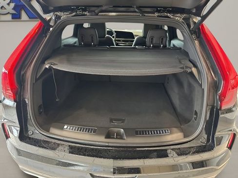 Used 2024 Cadillac XT4 Premium Luxury image 18