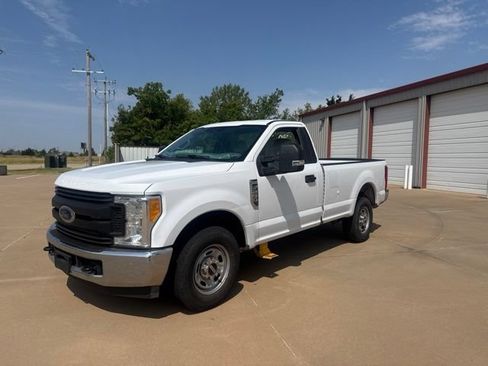 Used 2017 Ford F250 XL w/ Power Equipment Group RWD image 1