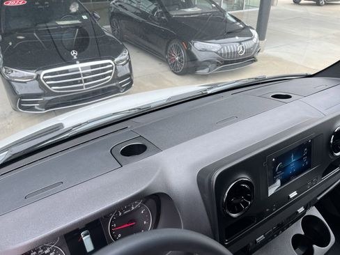 New 2024 Mercedes-Benz Sprinter 2500 image 41