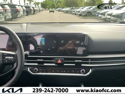 New 2026 Kia Sportage EX FWD image 18