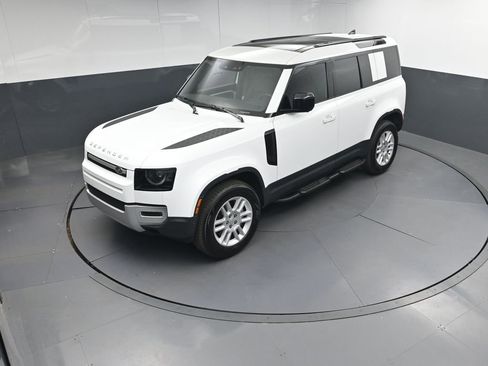 Used 2025 Land Rover Defender 110 S AWD/4WD image 31