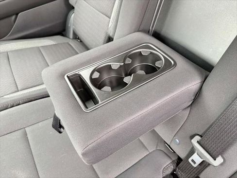 Used 2025 Chevrolet Suburban LS image 14